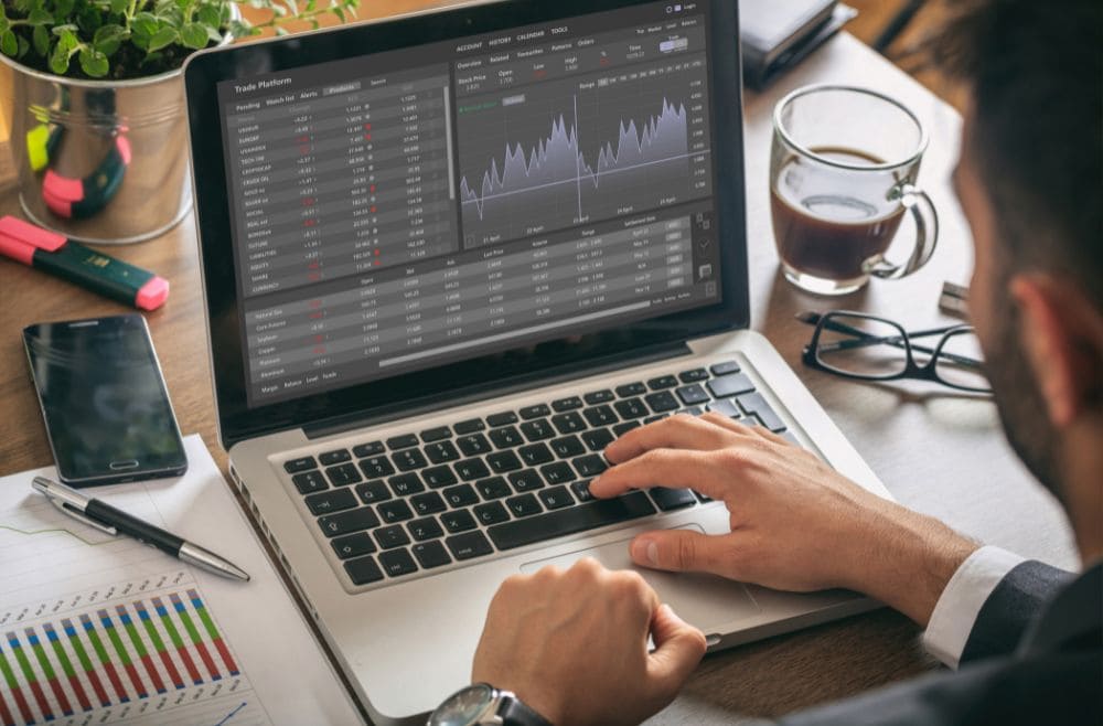 mejores brokers stp